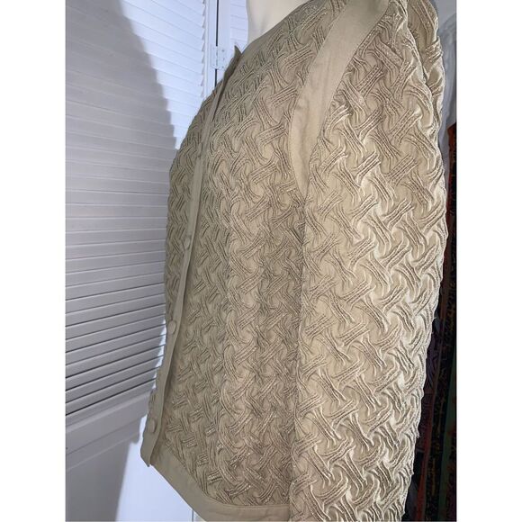 Vintage Saks Fifth Avenue Textured Quilted Button Down Jacket - Picture 6 of 16